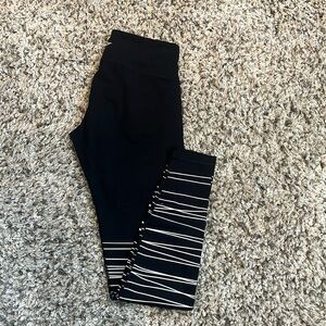 OldNavy Black and White Striped Leggings
